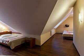 Гостиница Онежский замок Петрозаводск Семейный номер-1