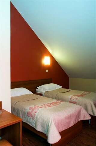 Гостиница Онежский замок Петрозаводск Двухместный номер с 2 отдельными кроватями-6