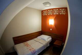 Гостиница Онежский замок Петрозаводск Стандартный семейный номер-9