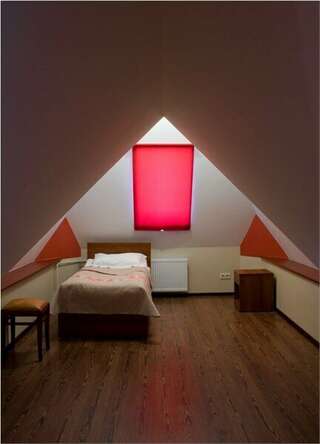 Гостиница Онежский замок Петрозаводск Семейный номер-3